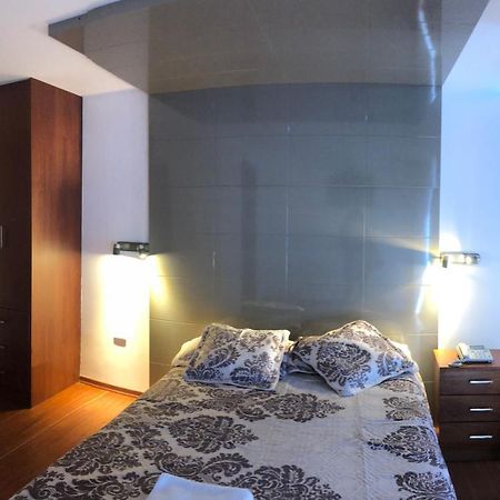 Hotel Bacastell Кито Экстерьер фото