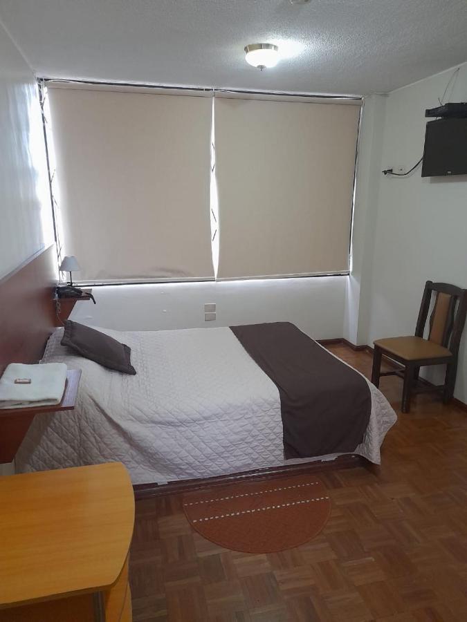 Hotel Bacastell Кито Экстерьер фото