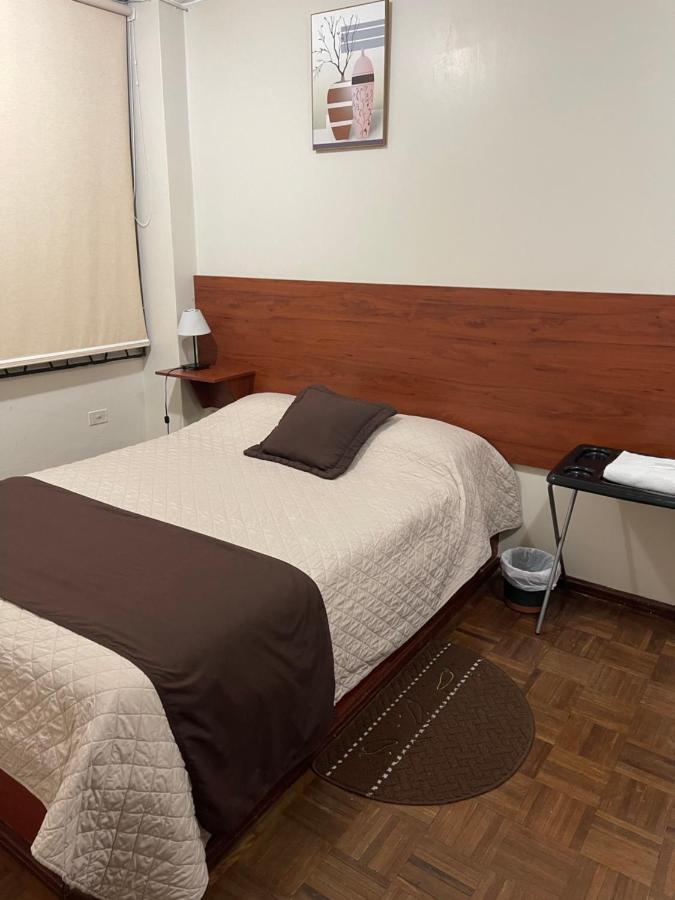 Hotel Bacastell Кито Экстерьер фото