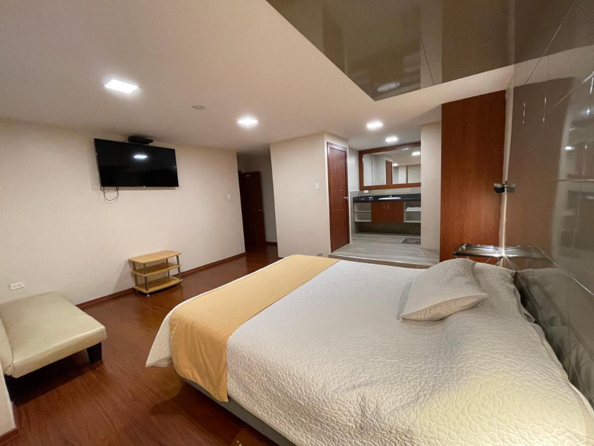 Hotel Bacastell Кито Экстерьер фото