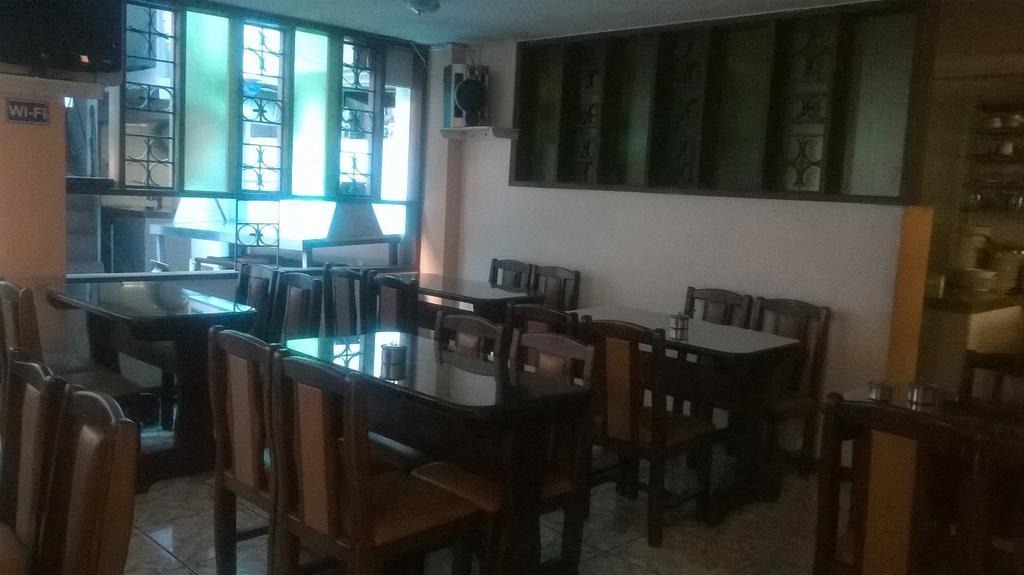 Hotel Bacastell Кито Экстерьер фото