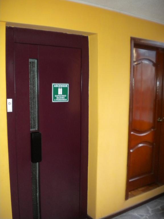 Hotel Bacastell Кито Экстерьер фото