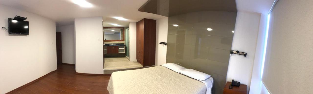 Hotel Bacastell Кито Экстерьер фото