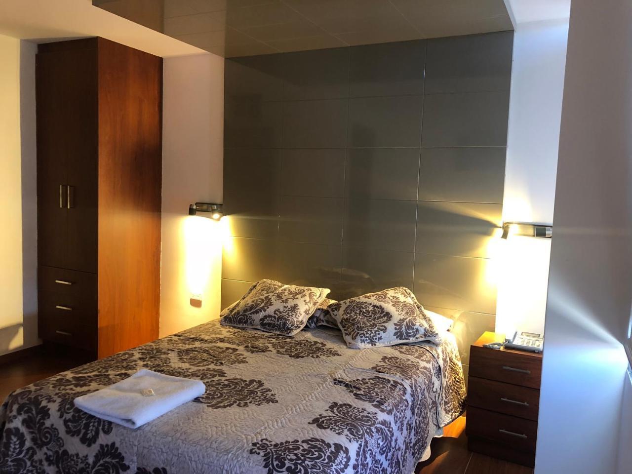 Hotel Bacastell Кито Экстерьер фото