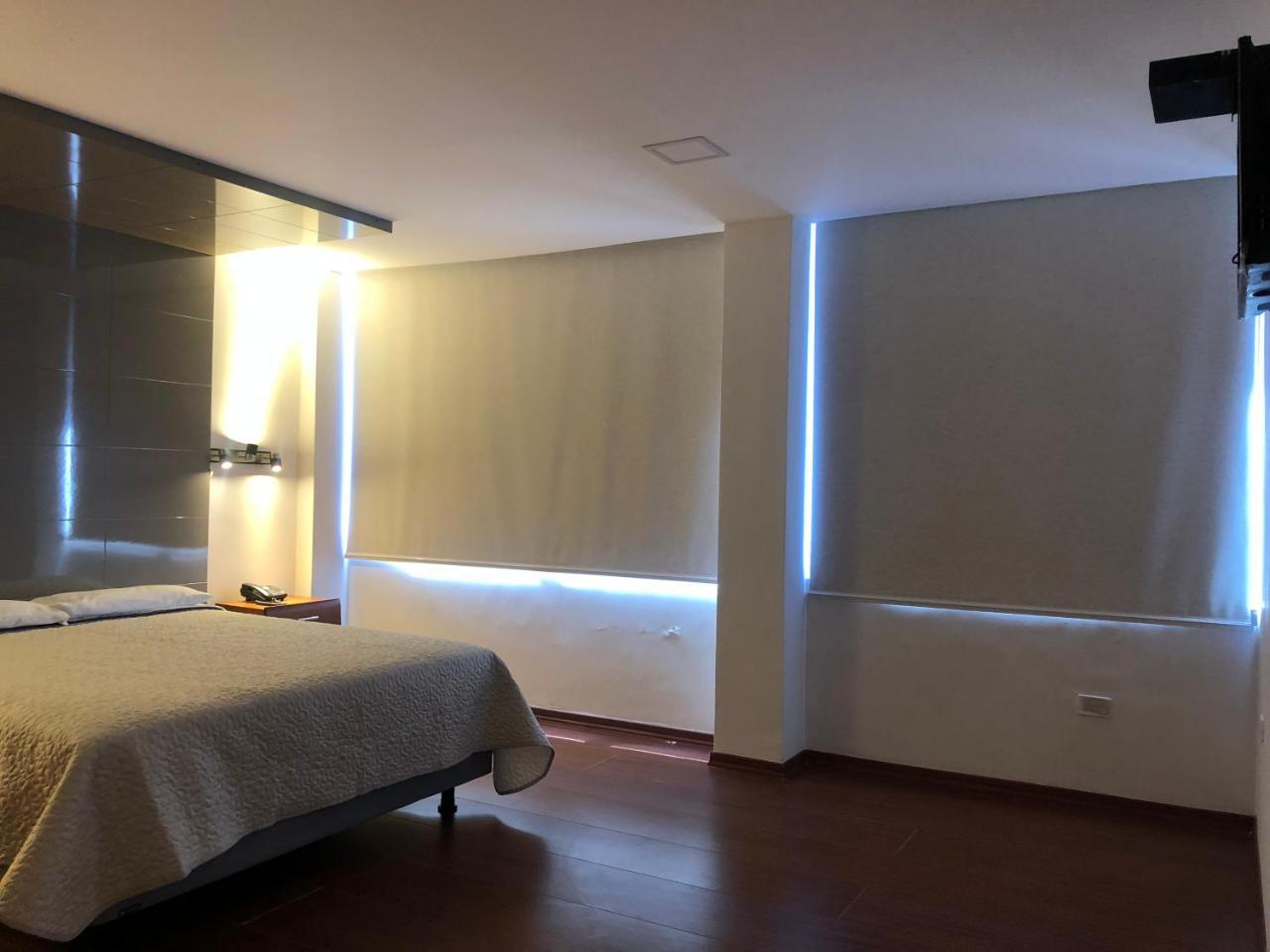 Hotel Bacastell Кито Экстерьер фото